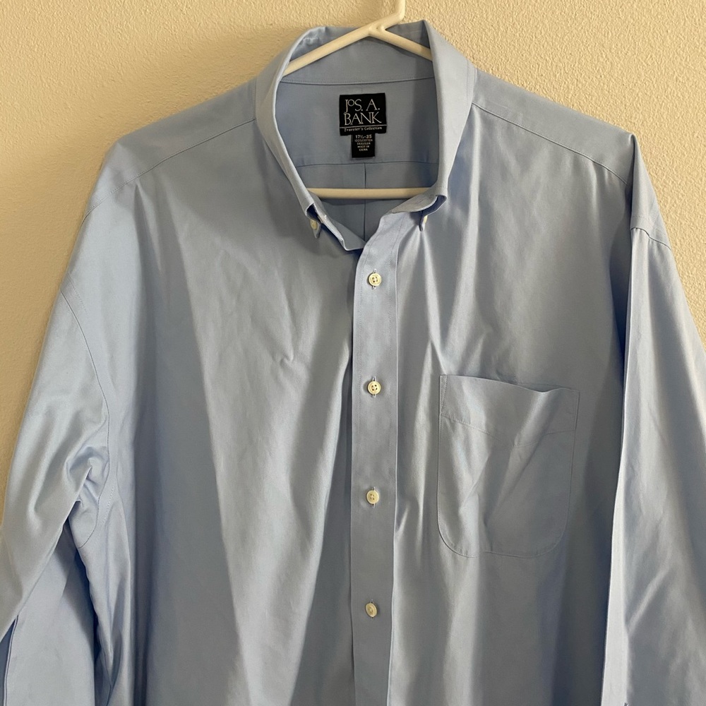 Jos A. Bank Traveler Collection Shirt
